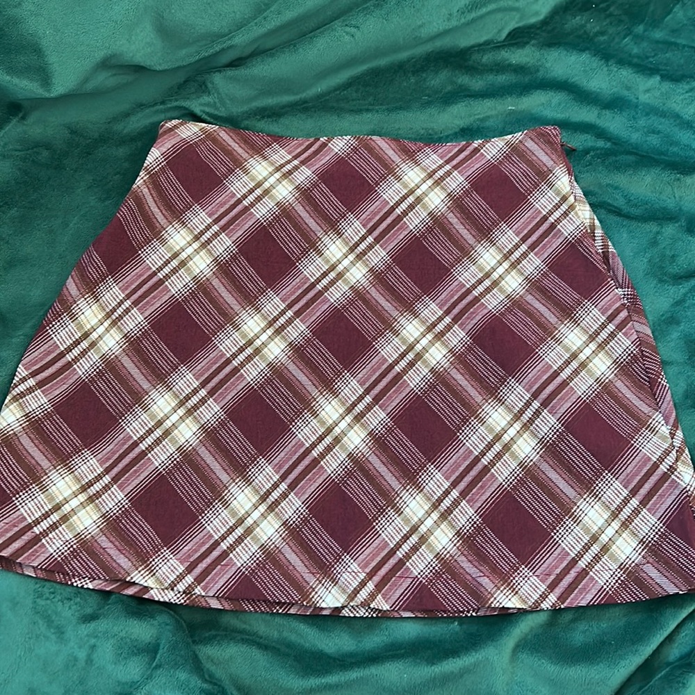 Maroon plaid skirt